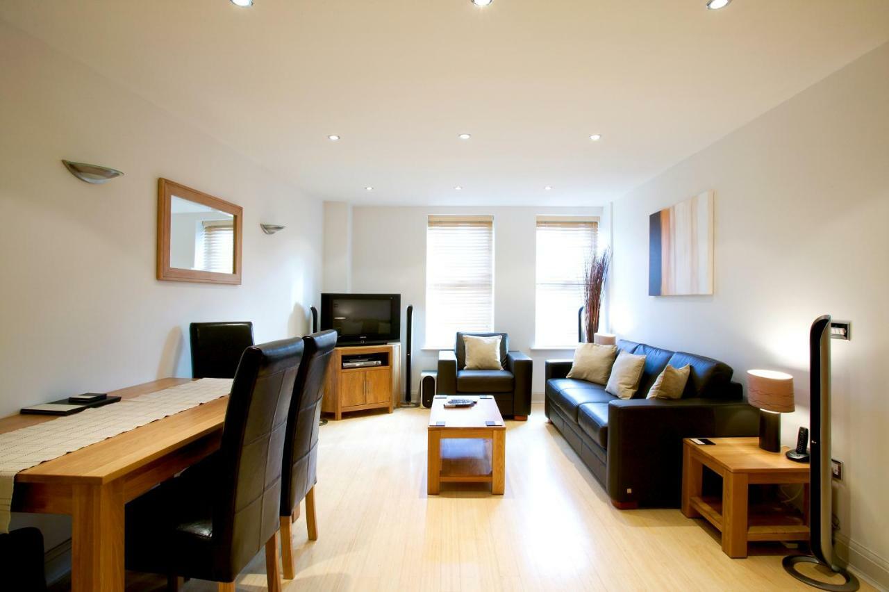 2 Bed 2 Bath At Pelican Hse In Newbury - Free Secure, Allocated Parking Extérieur photo